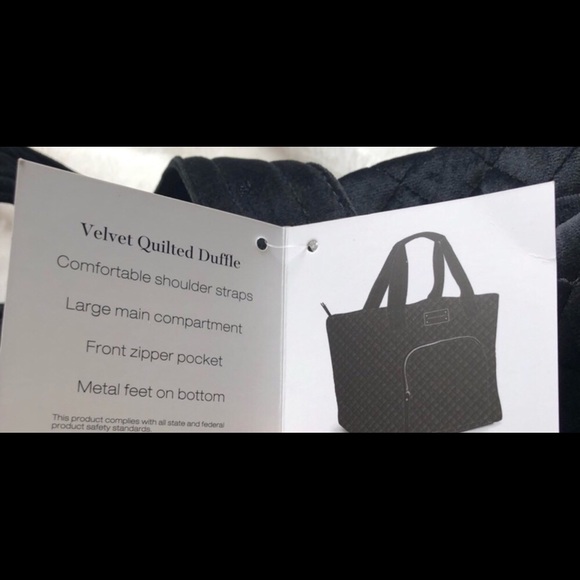 Adrienne Vittadini Diamond Quilt Velvet Travel Bag (πLAST ONE!π) - Picture 8 of 8